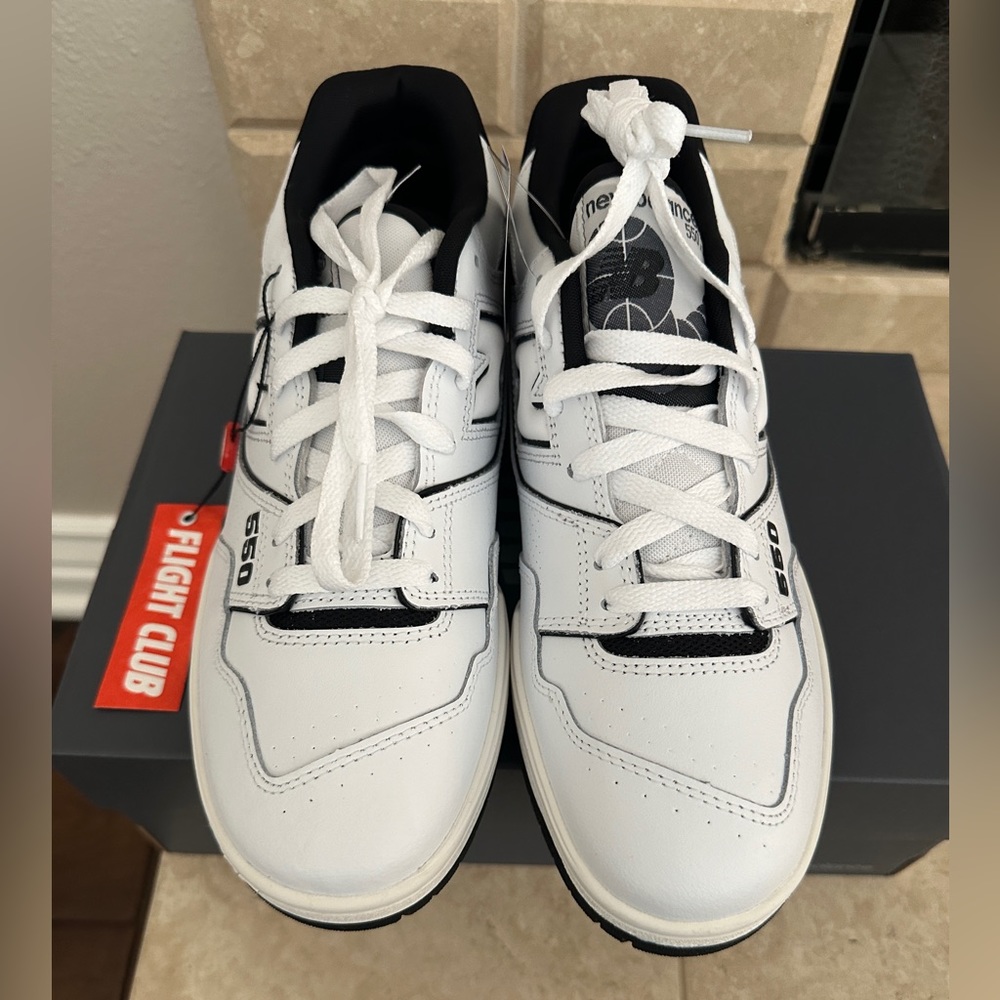 New Balance White/Black 550 Men's 10/Women's 11.5 EU 44